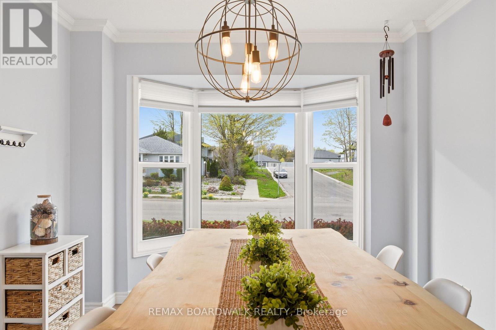 385 BROCK STREET - 22