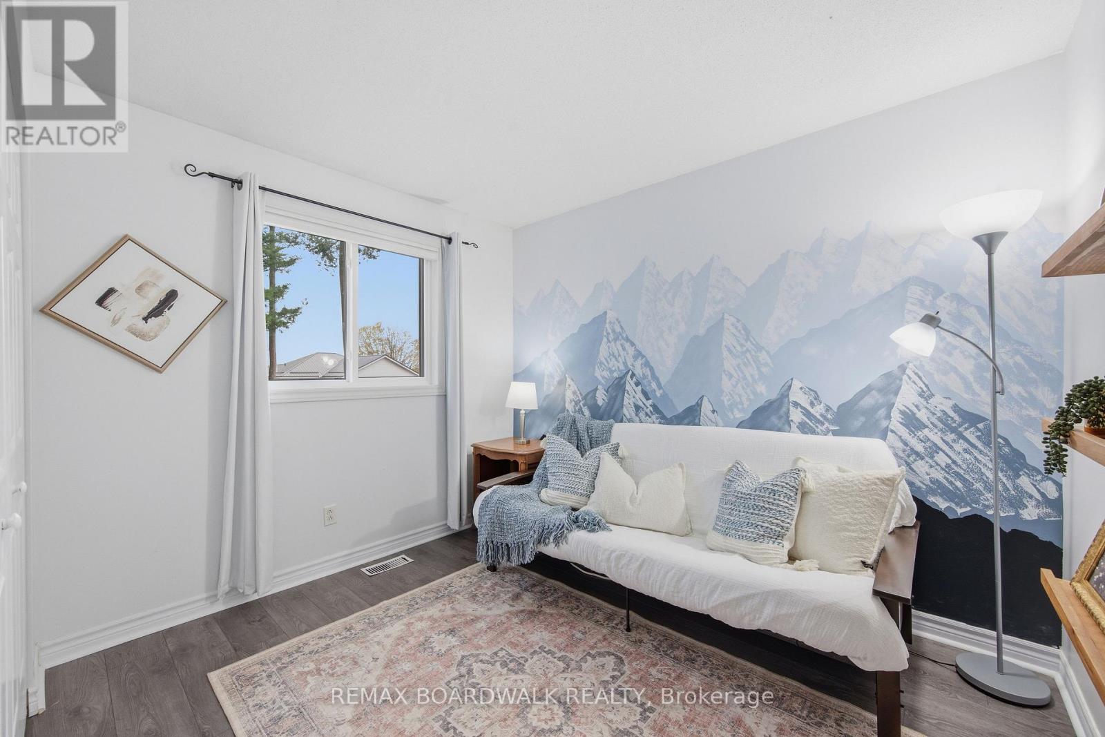 385 BROCK STREET - 37