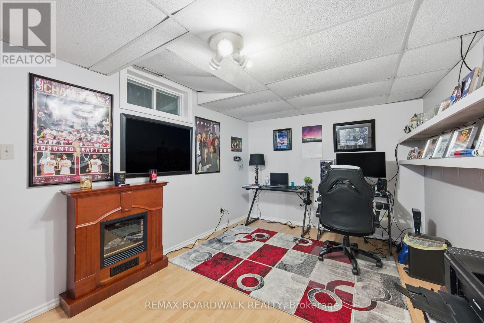 385 BROCK STREET - 48