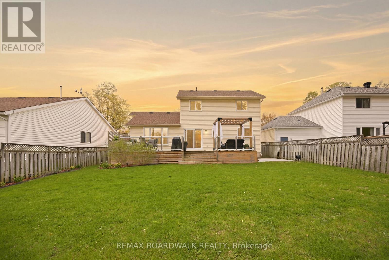 385 BROCK STREET - 8