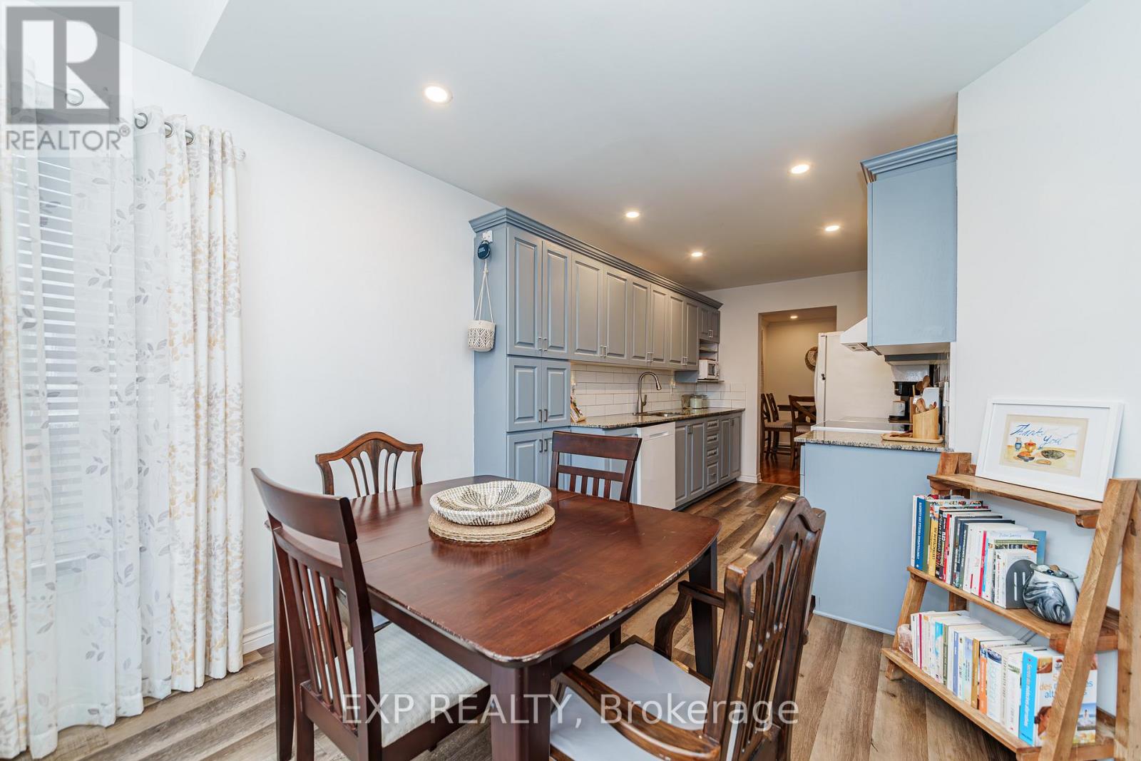 569 AQUAVIEW DRIVE - 12