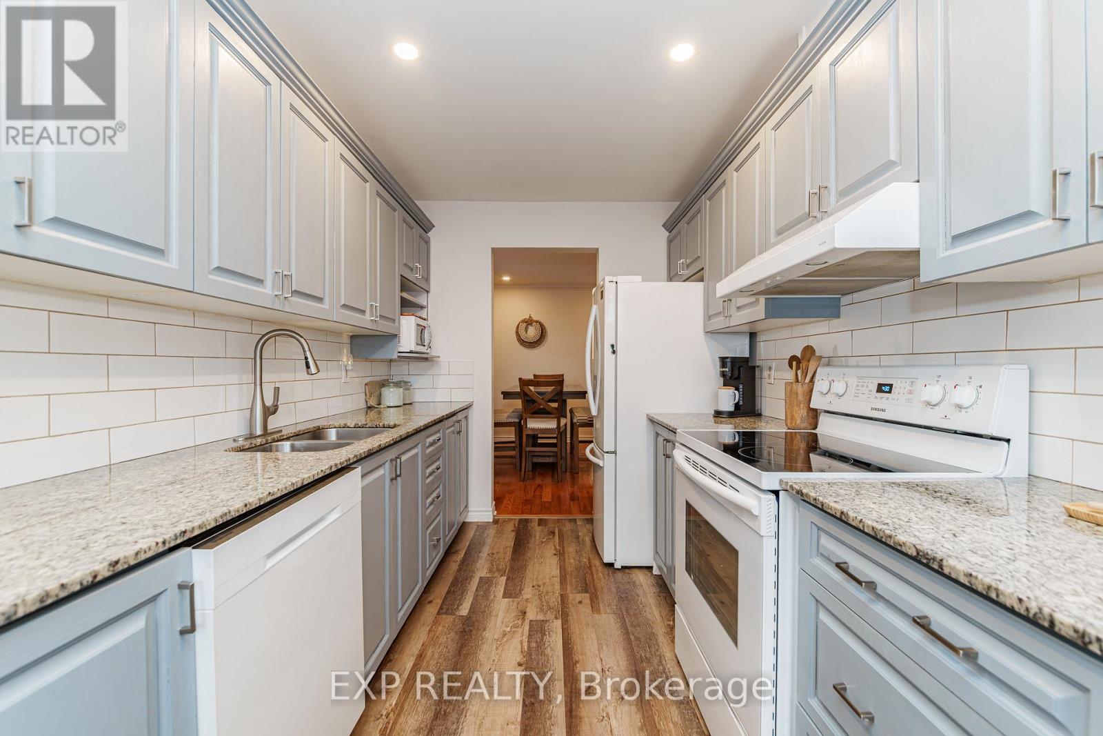 569 AQUAVIEW DRIVE - 13