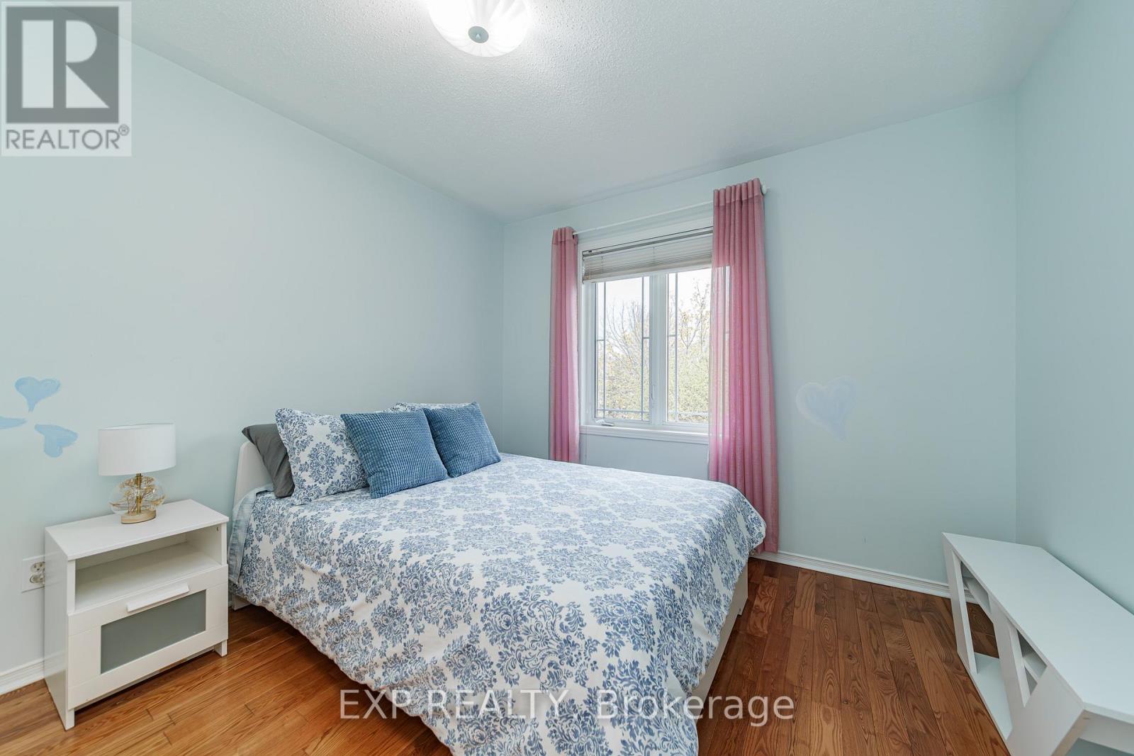 569 AQUAVIEW DRIVE - 27