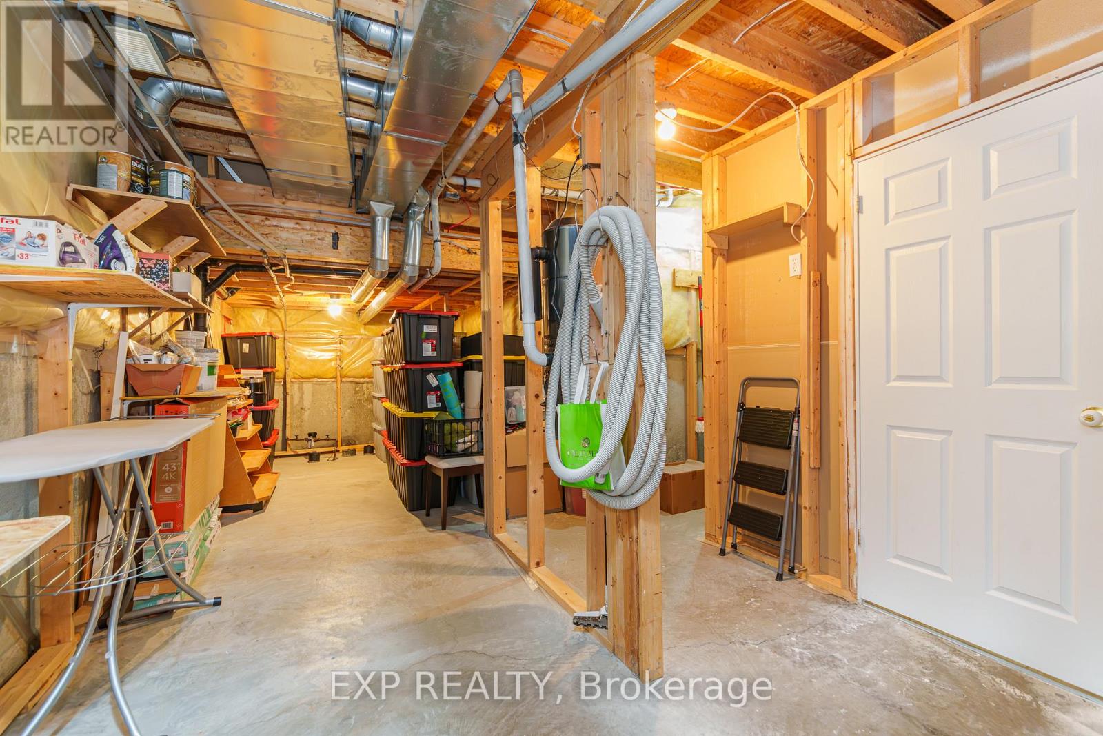 569 AQUAVIEW DRIVE - 35