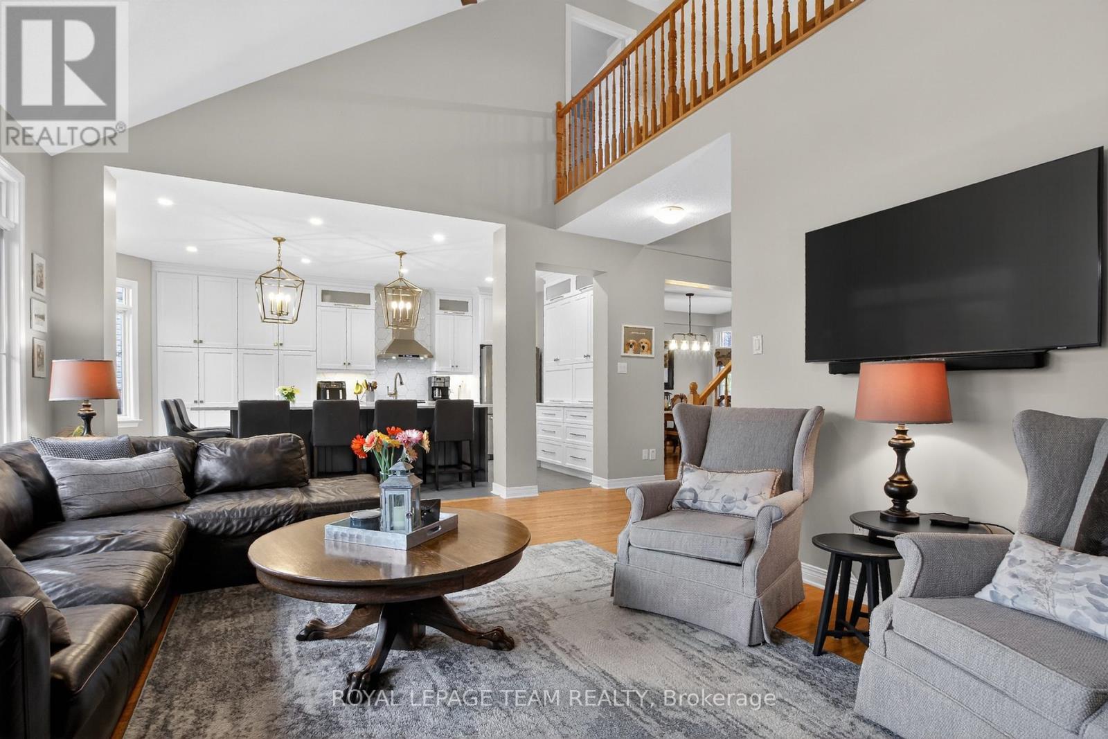 18 RIVERGREEN CRESCENT - 13