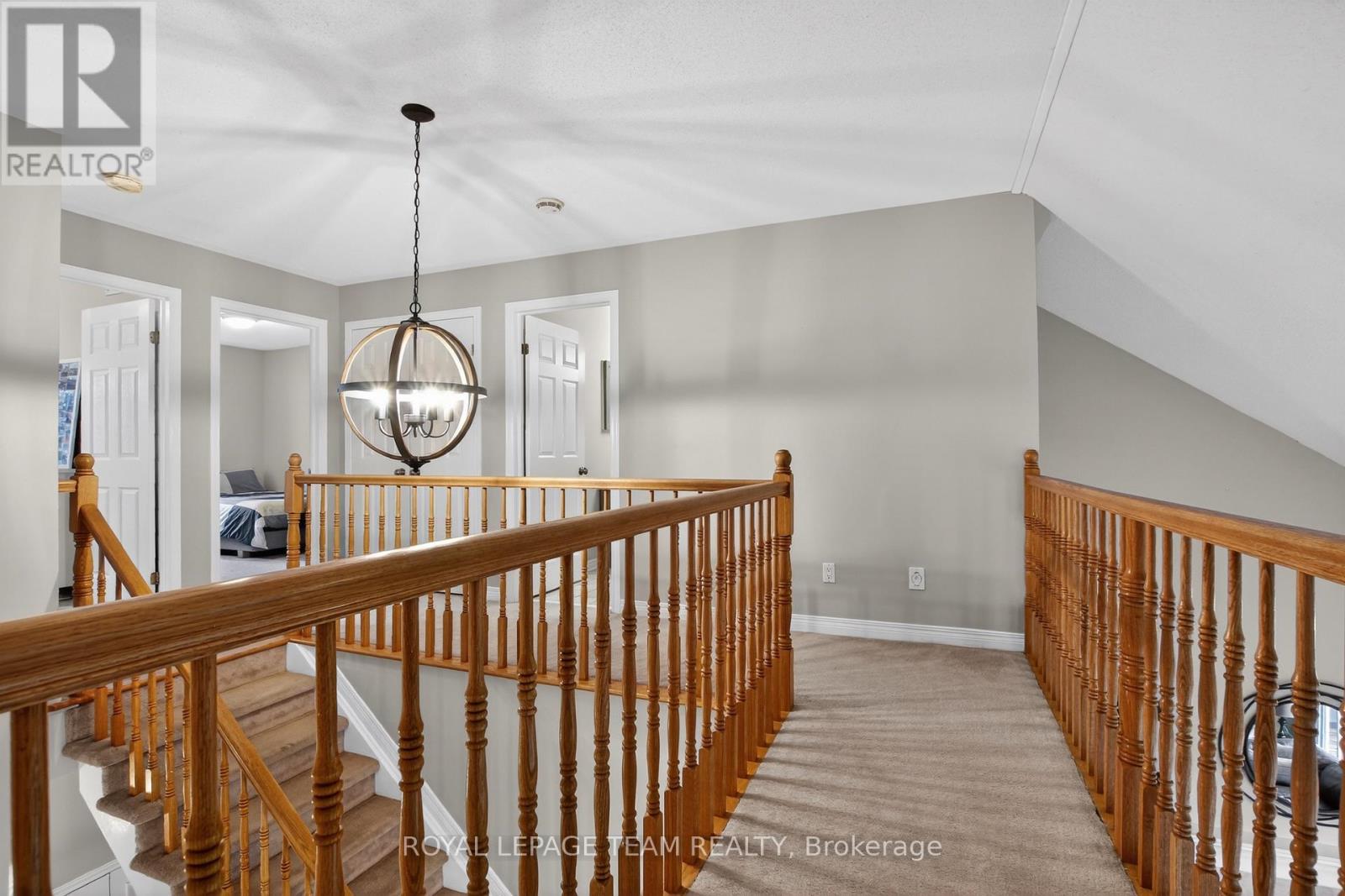 18 RIVERGREEN CRESCENT - 14