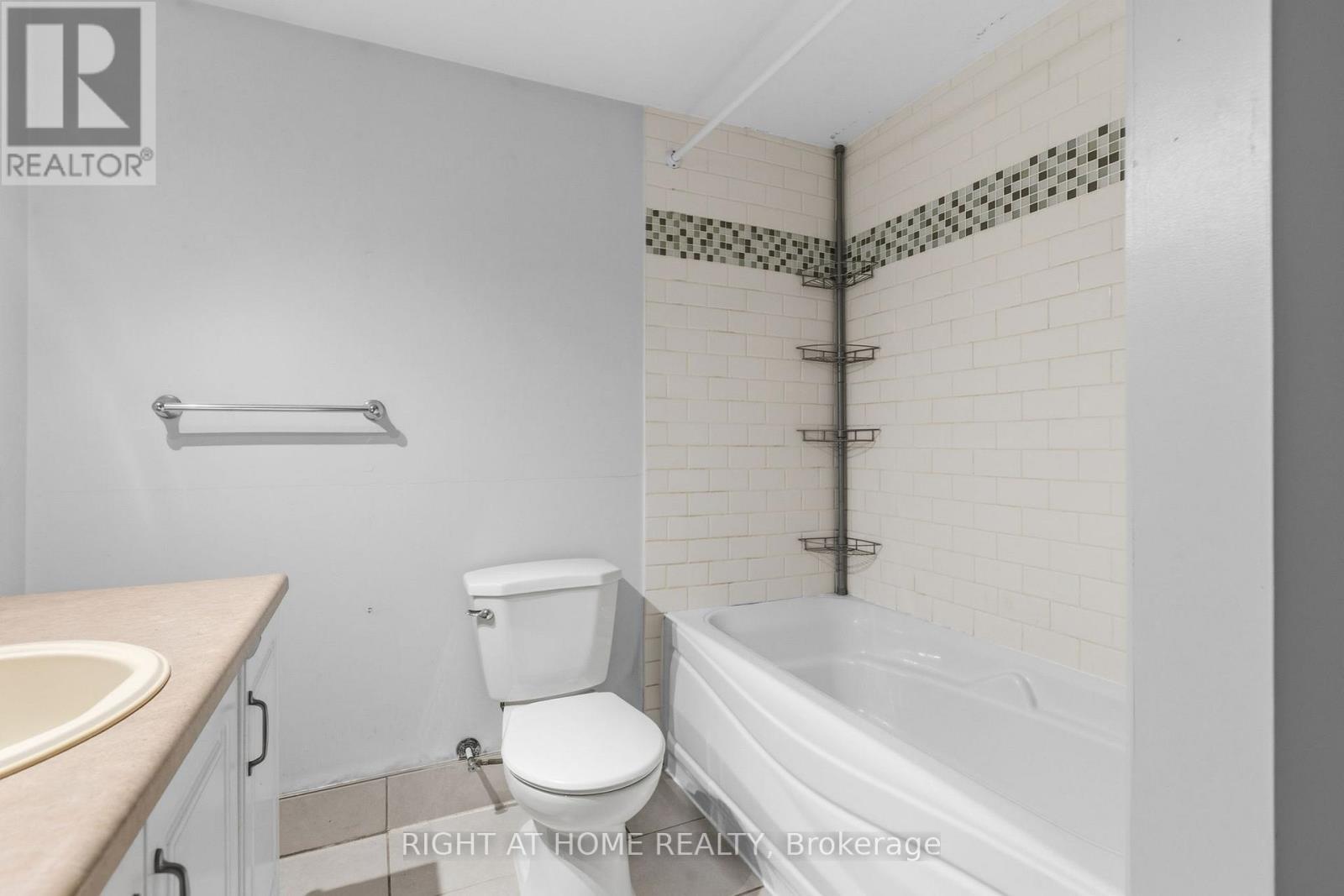 1808 GILBERT AVENUE - 44