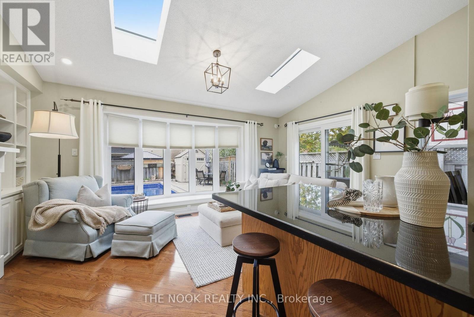 7 BROCKLESBY CRESCENT - 11