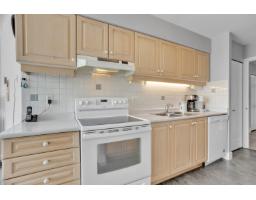 804 15030 101 Avenue, Surrey, BC V3R0N3 Photo 9