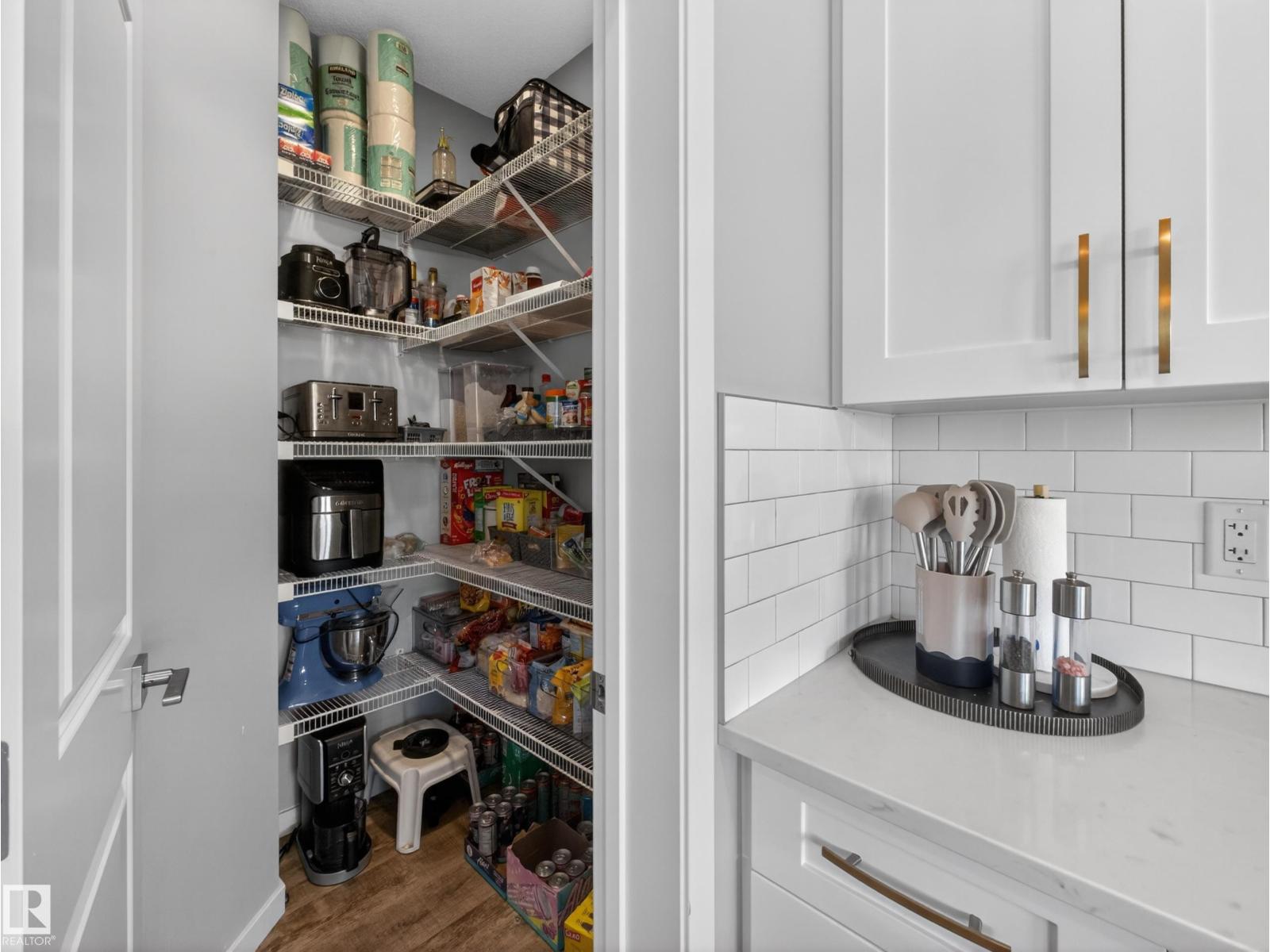 3210 CHERNOWSKI WY SW - 29