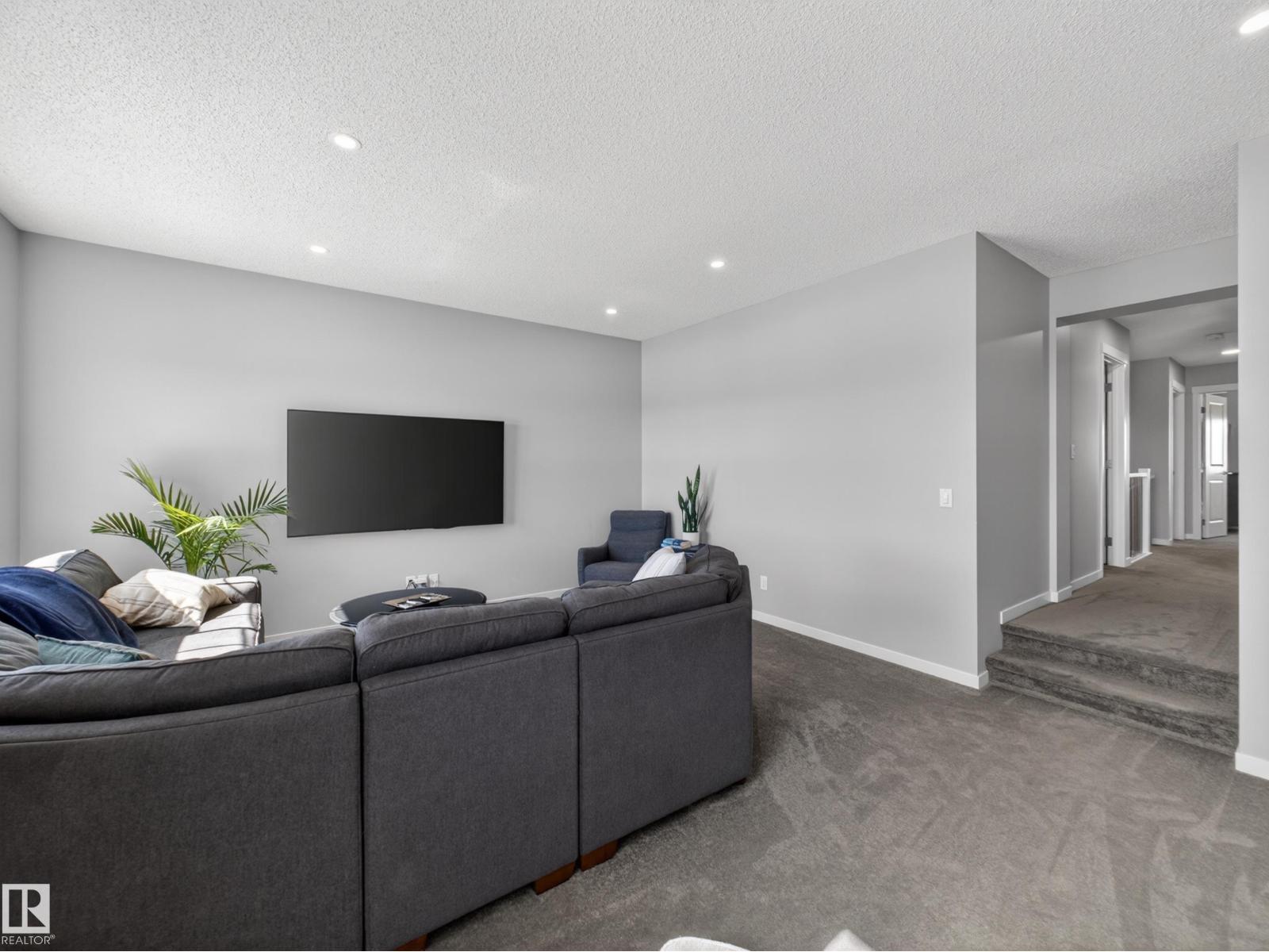 3210 CHERNOWSKI WY SW - 40