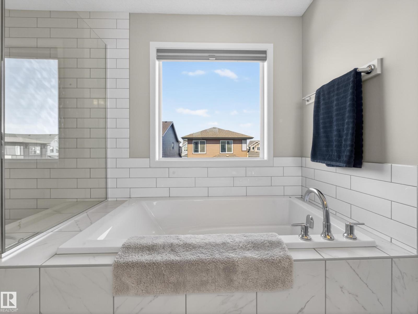 3210 CHERNOWSKI WY SW - 54