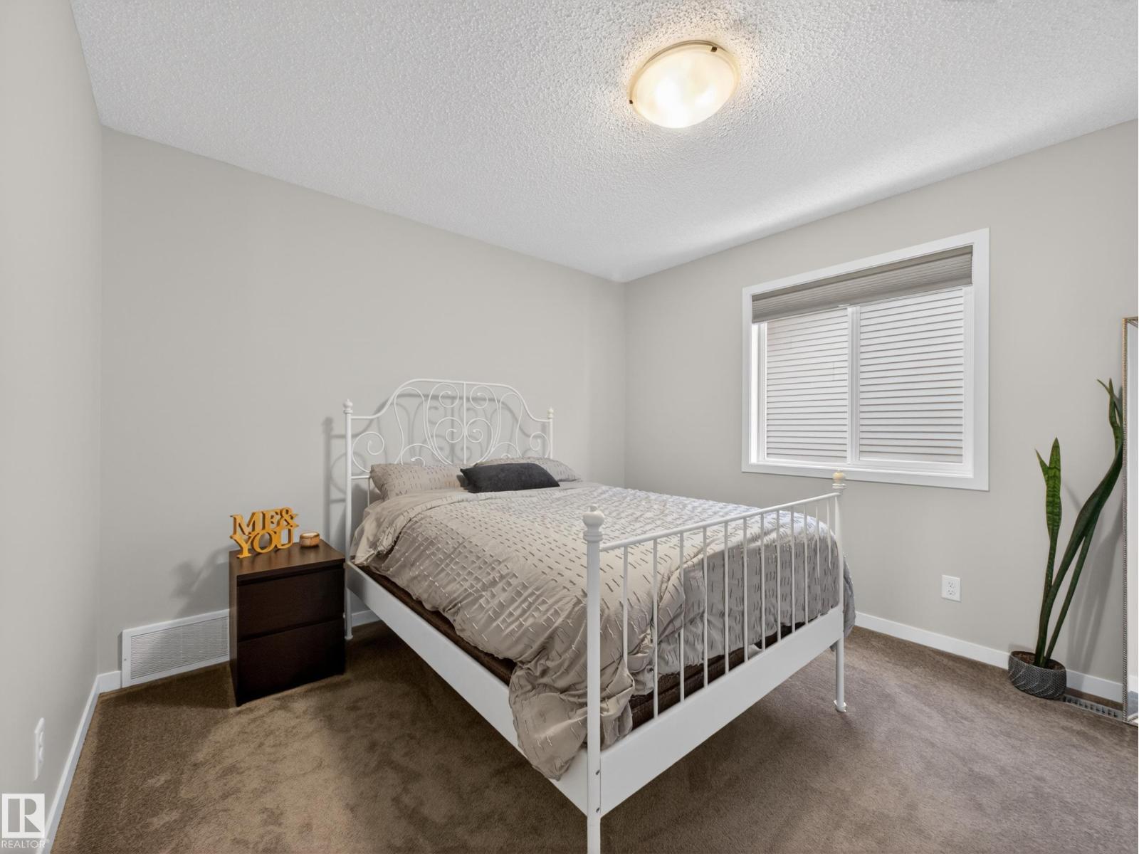 3210 CHERNOWSKI WY SW - 32