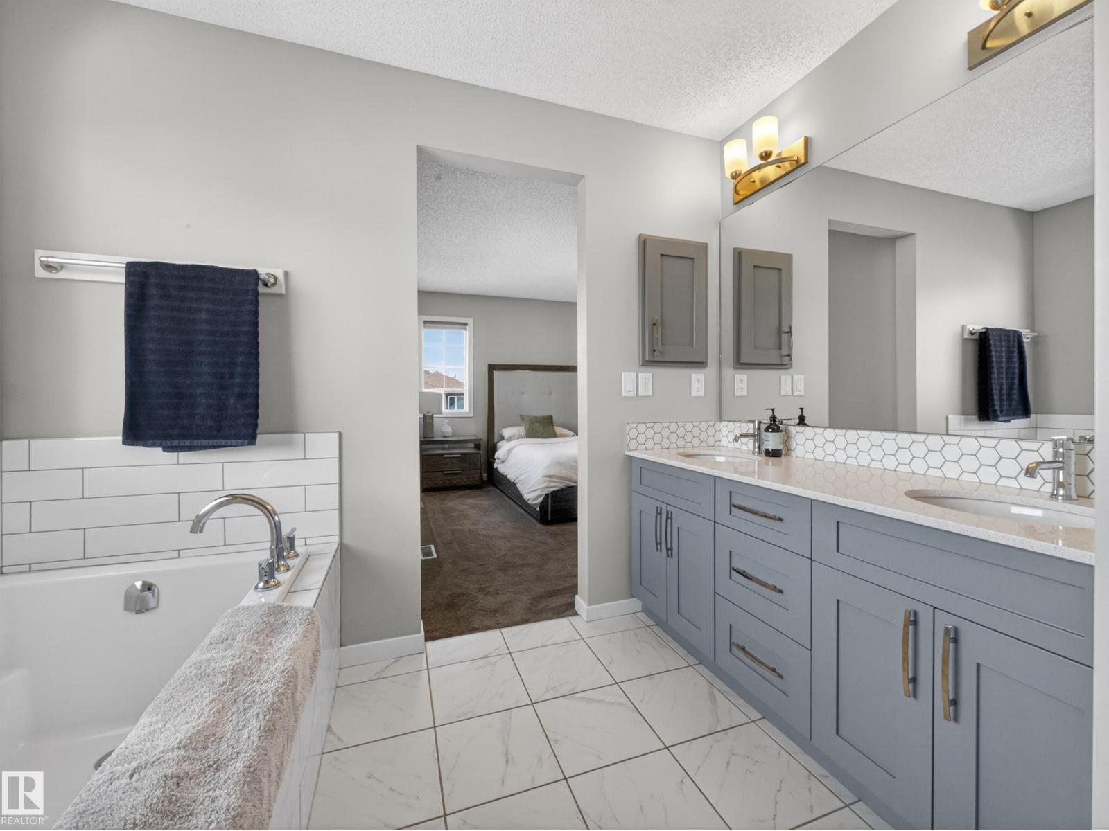 3210 CHERNOWSKI WY SW - 55