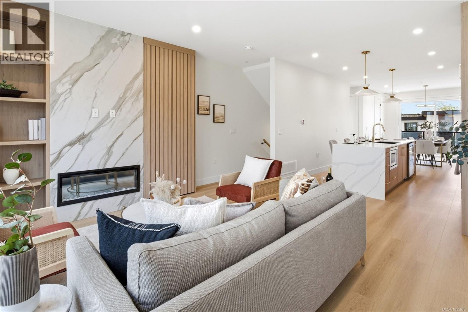 2124 Kingbird Dr - 8