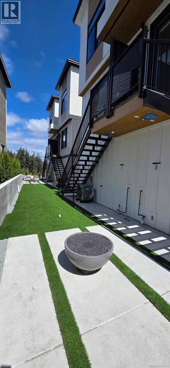 2124 Kingbird Dr - 31
