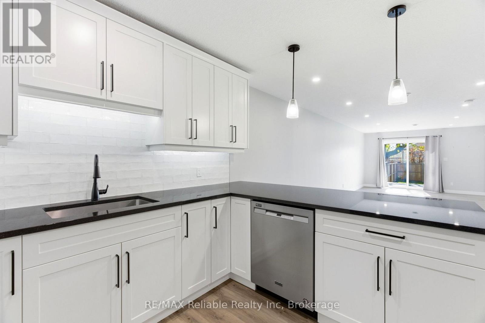 152 SILLS STREET - 14