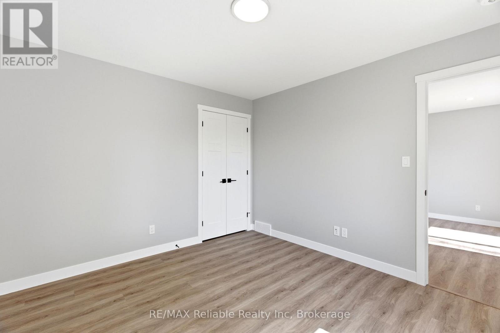 152 SILLS STREET - 24