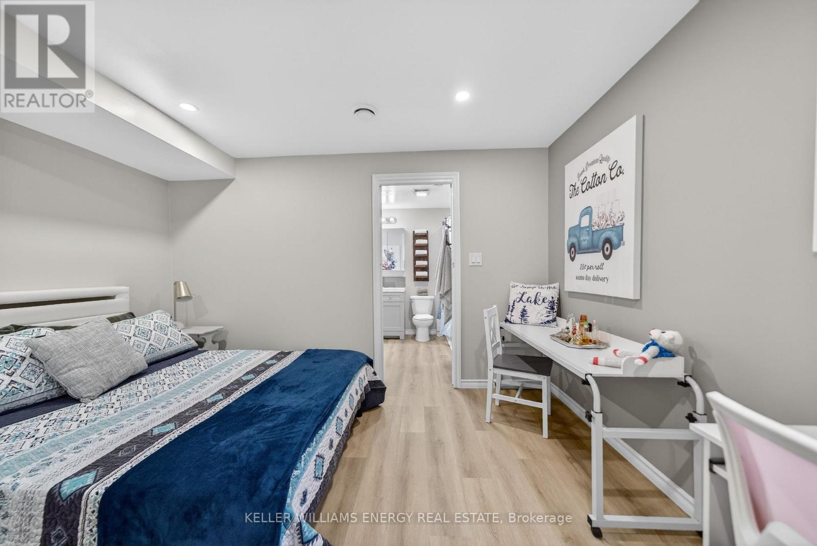 32 CURTIS STREET - Image 26