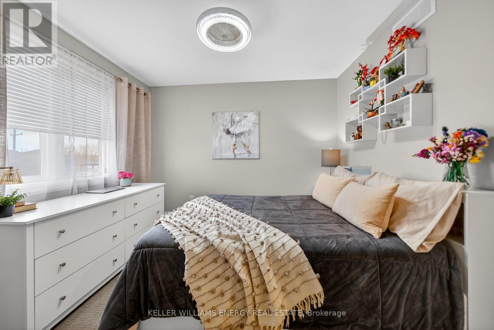32 CURTIS STREET - Image 35