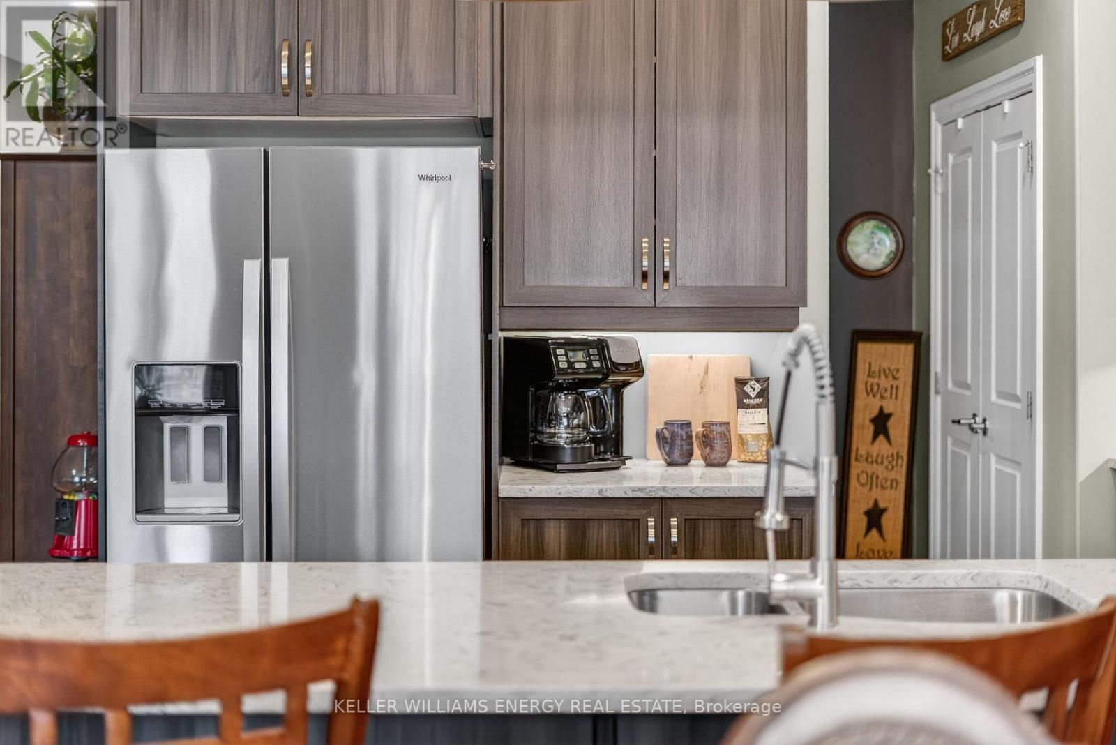 32 CURTIS STREET - Image 9