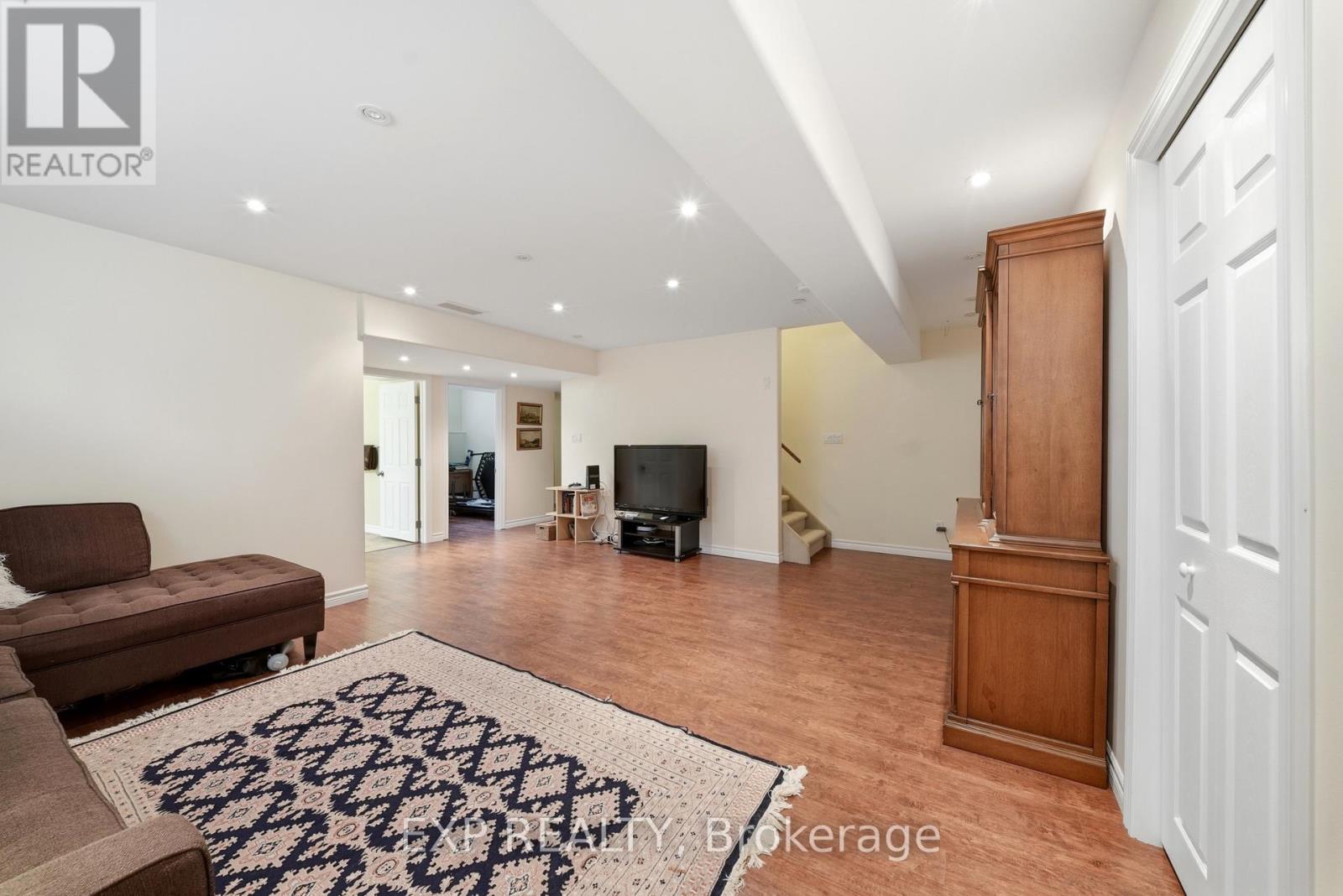 16 AMBER PLACE - 31