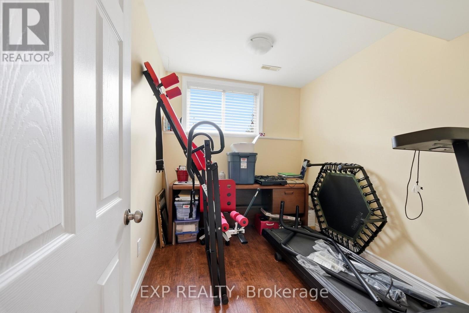 16 AMBER PLACE - 35