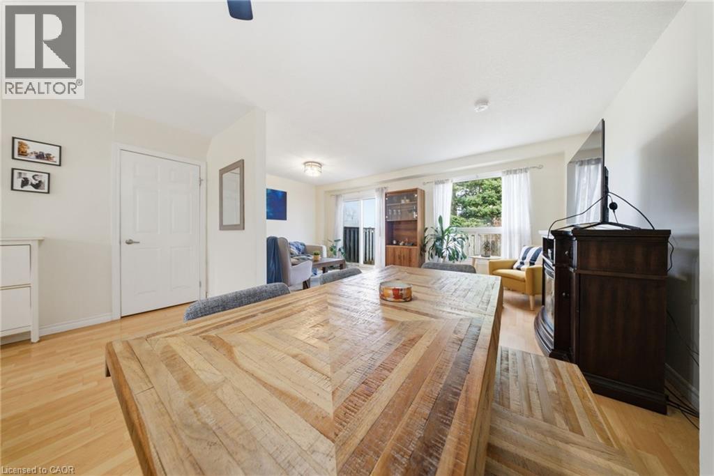 #41 32 MOWAT Boulevard - 10