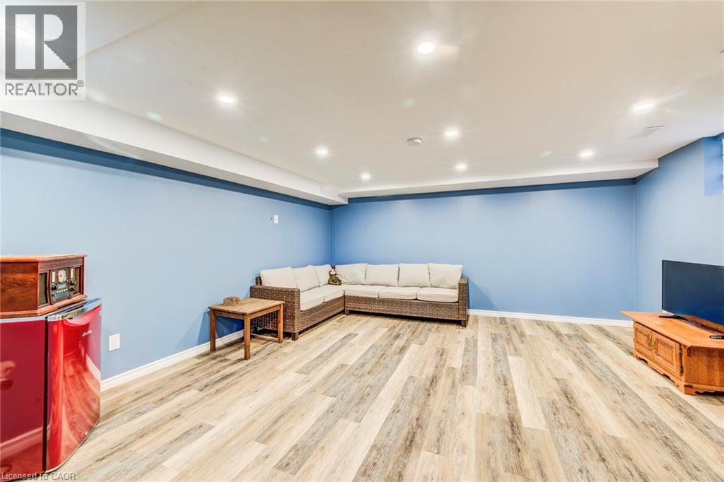 88 WESTWOOD Drive, Kitchener, Ontario, N2M2K6 — Photo 16