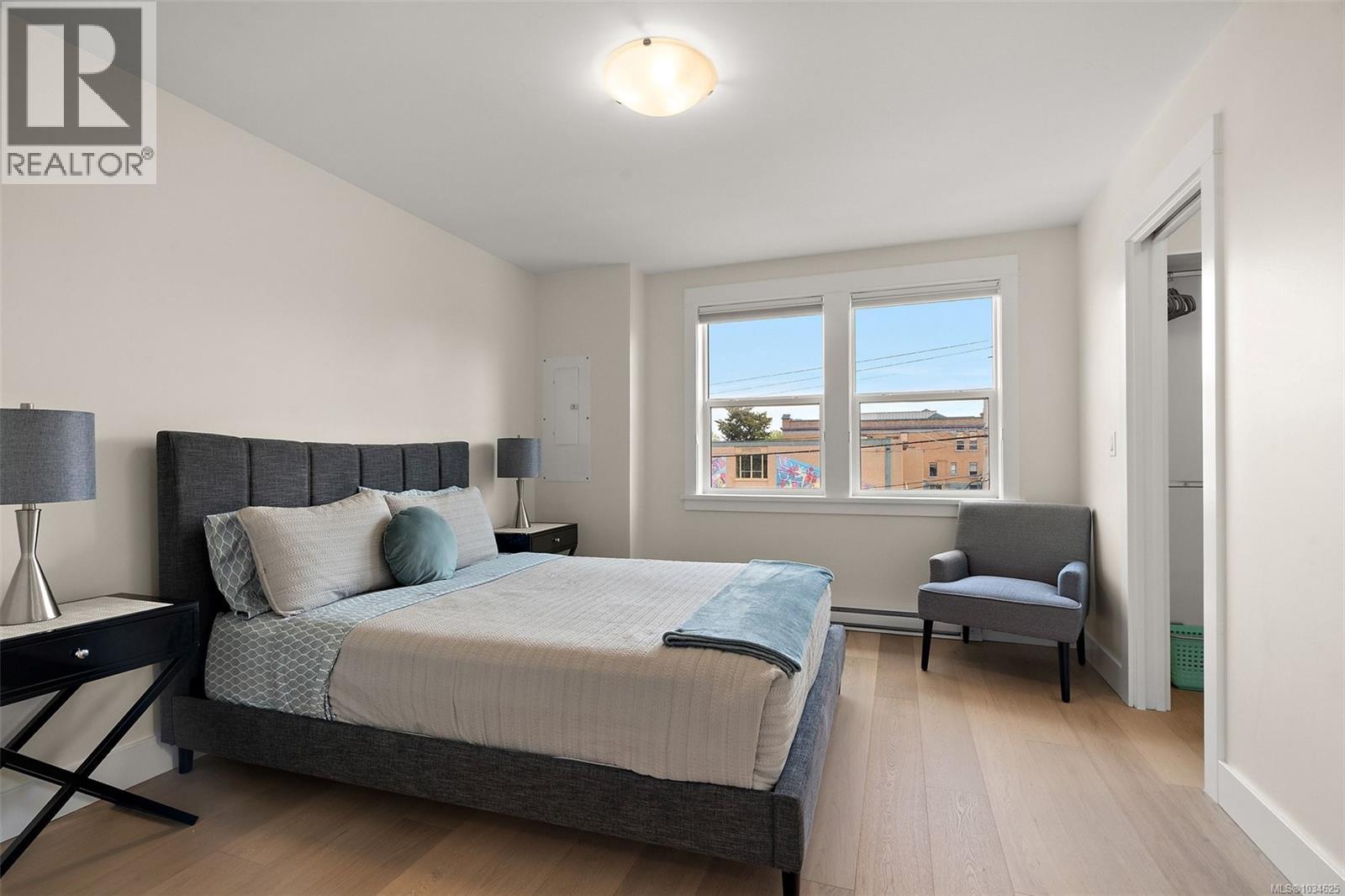 2214 Cook St - 13