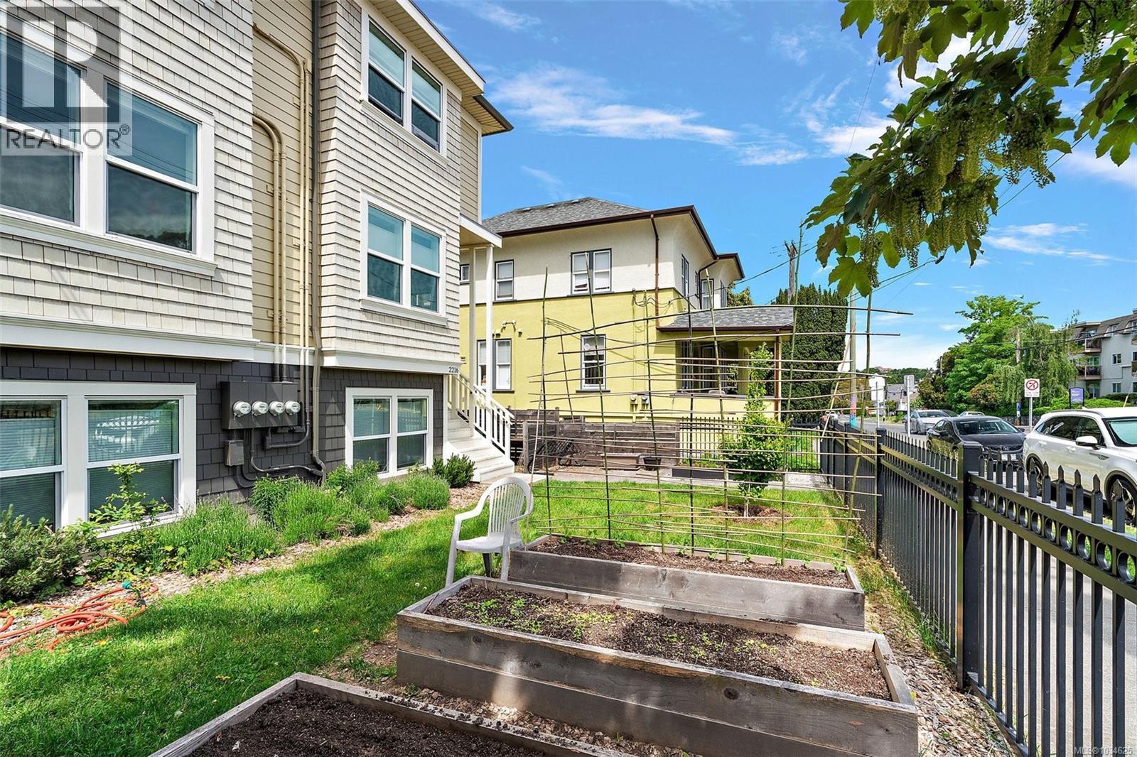2214 Cook St - 28