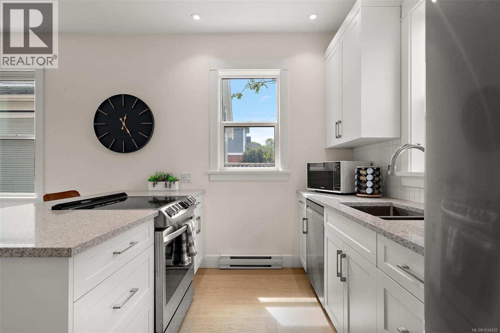 2214 Cook St - 4