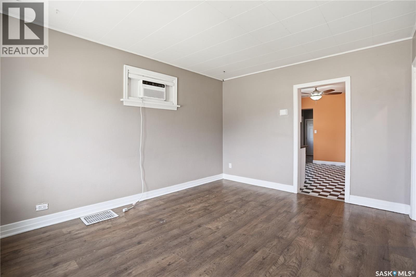 2203 LINDSAY STREET - 6
