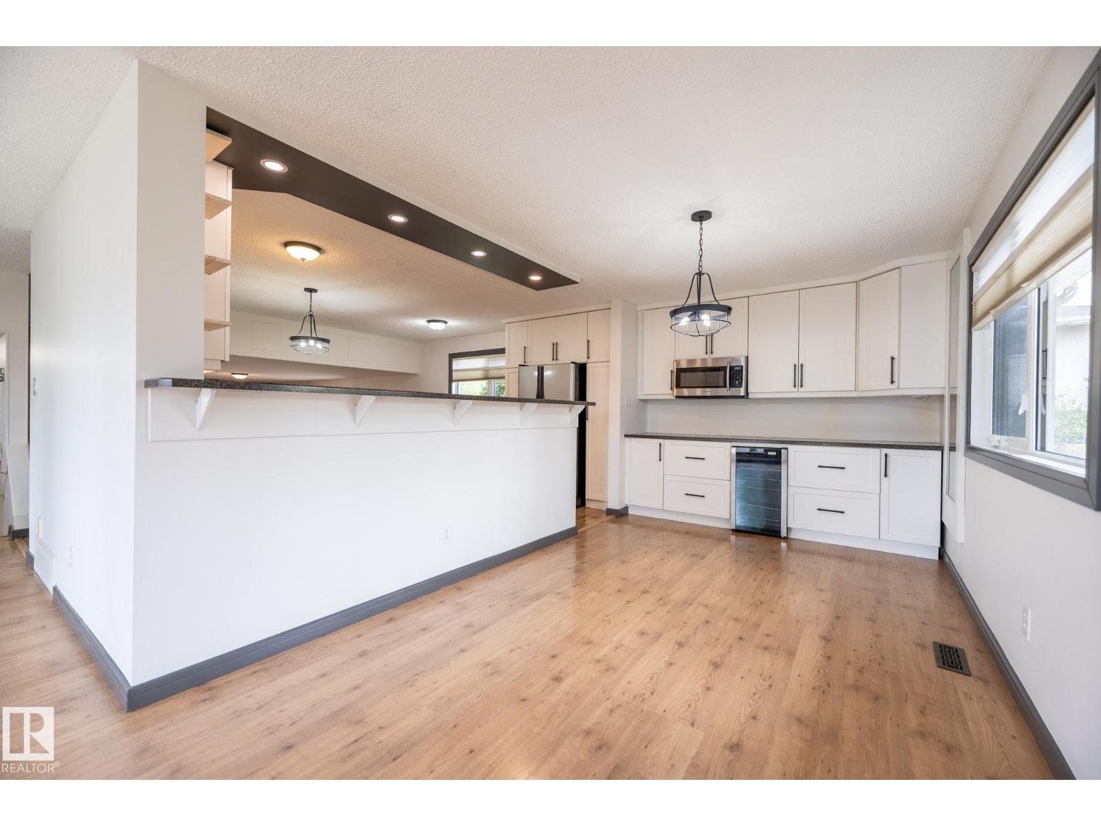8111 187 ST NW, Edmonton