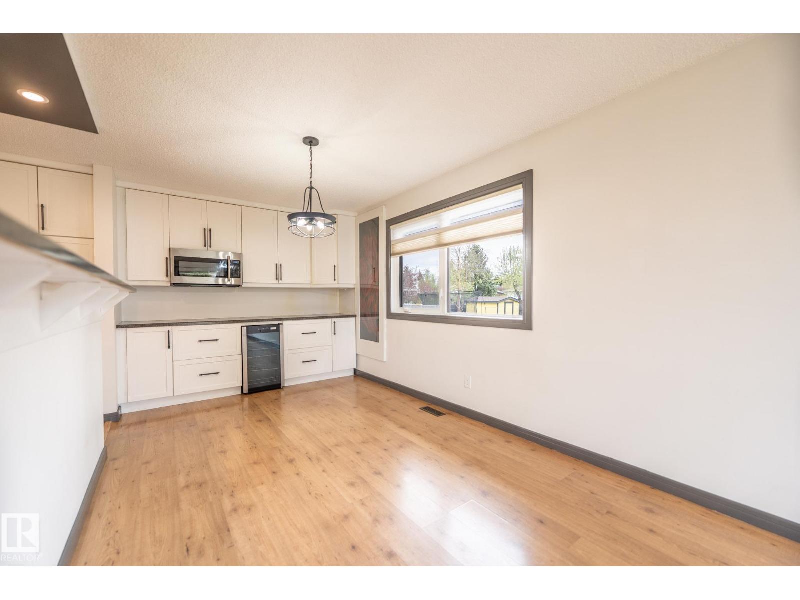 8111 187 ST NW, Edmonton