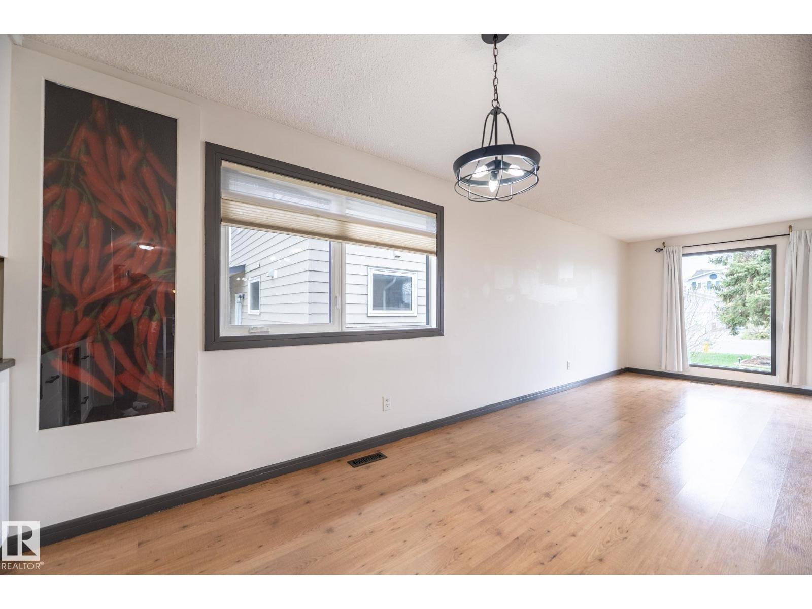 8111 187 ST NW, Edmonton