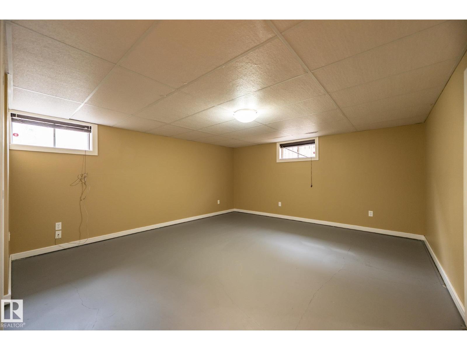 8111 187 ST NW, Edmonton