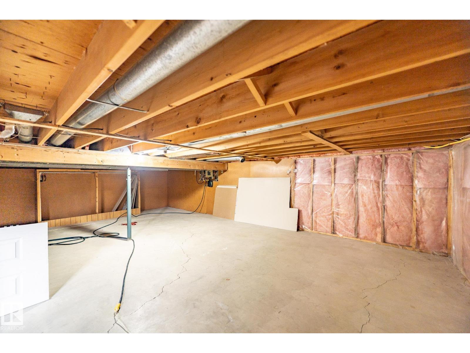 8111 187 ST NW, Edmonton