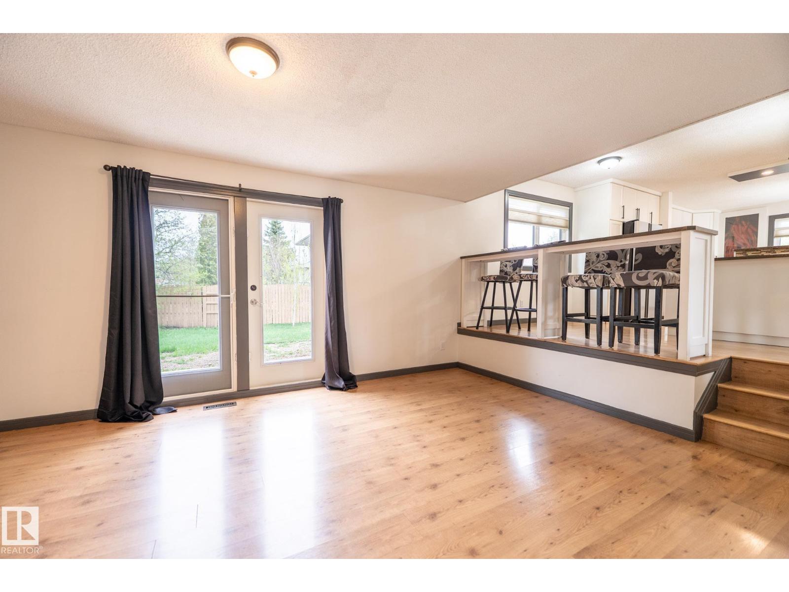 8111 187 ST NW, Edmonton