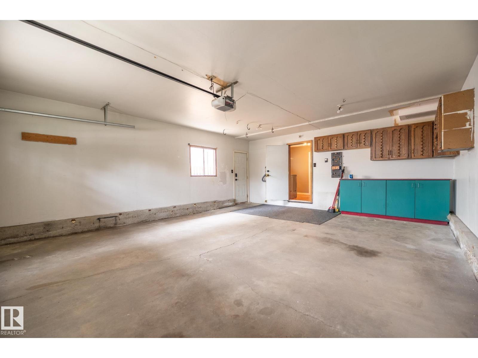 8111 187 ST NW, Edmonton