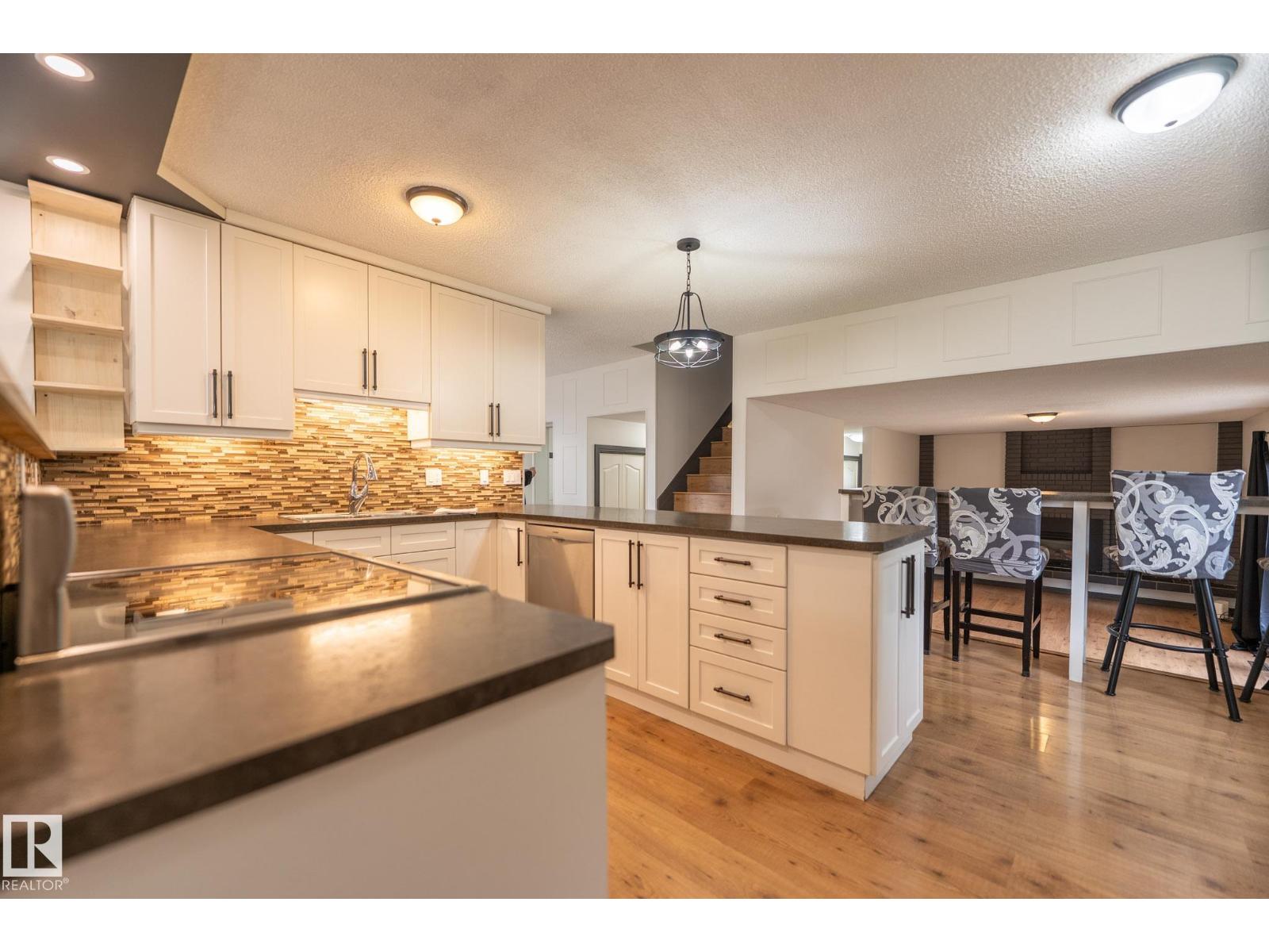 8111 187 ST NW, Edmonton
