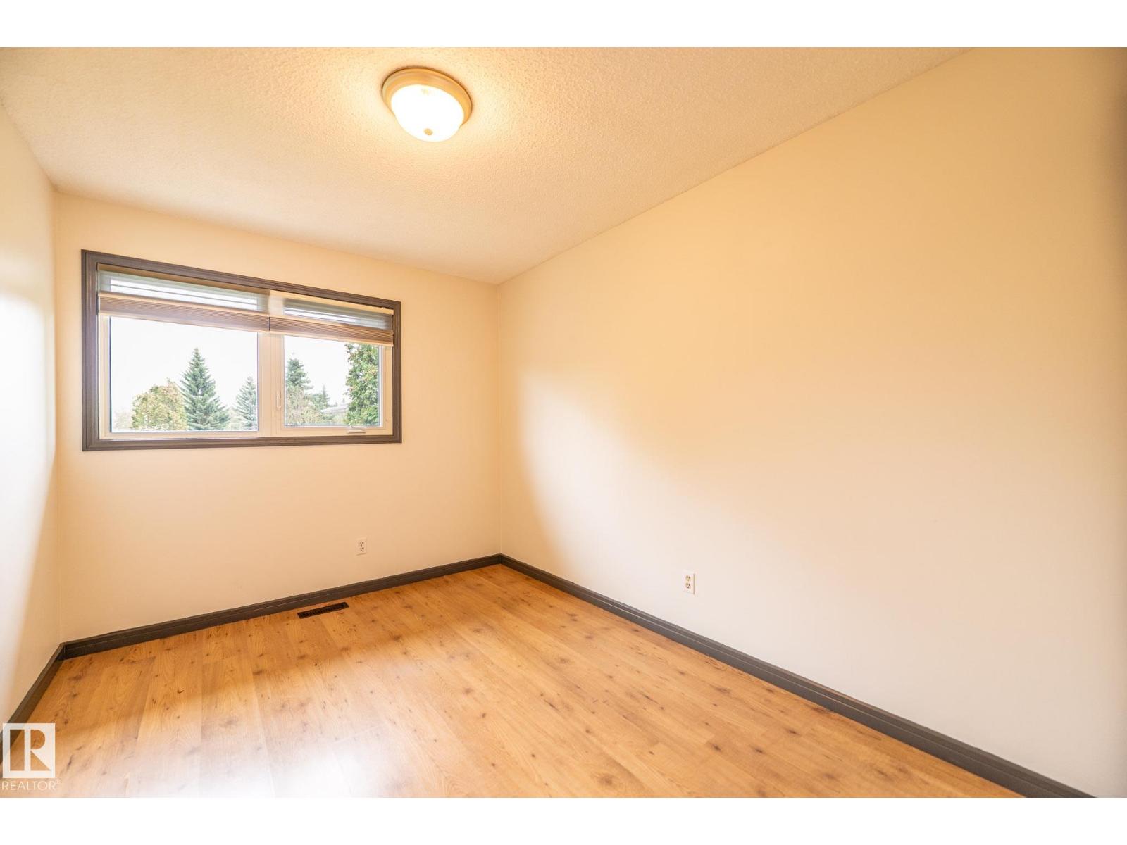 8111 187 ST NW, Edmonton