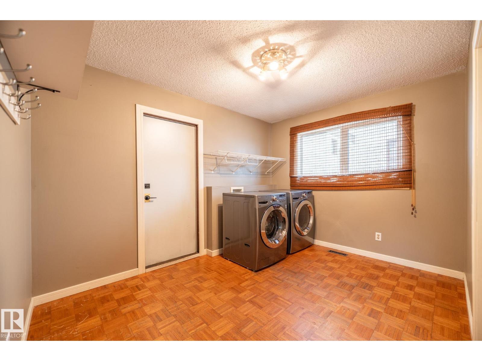 8111 187 ST NW, Edmonton