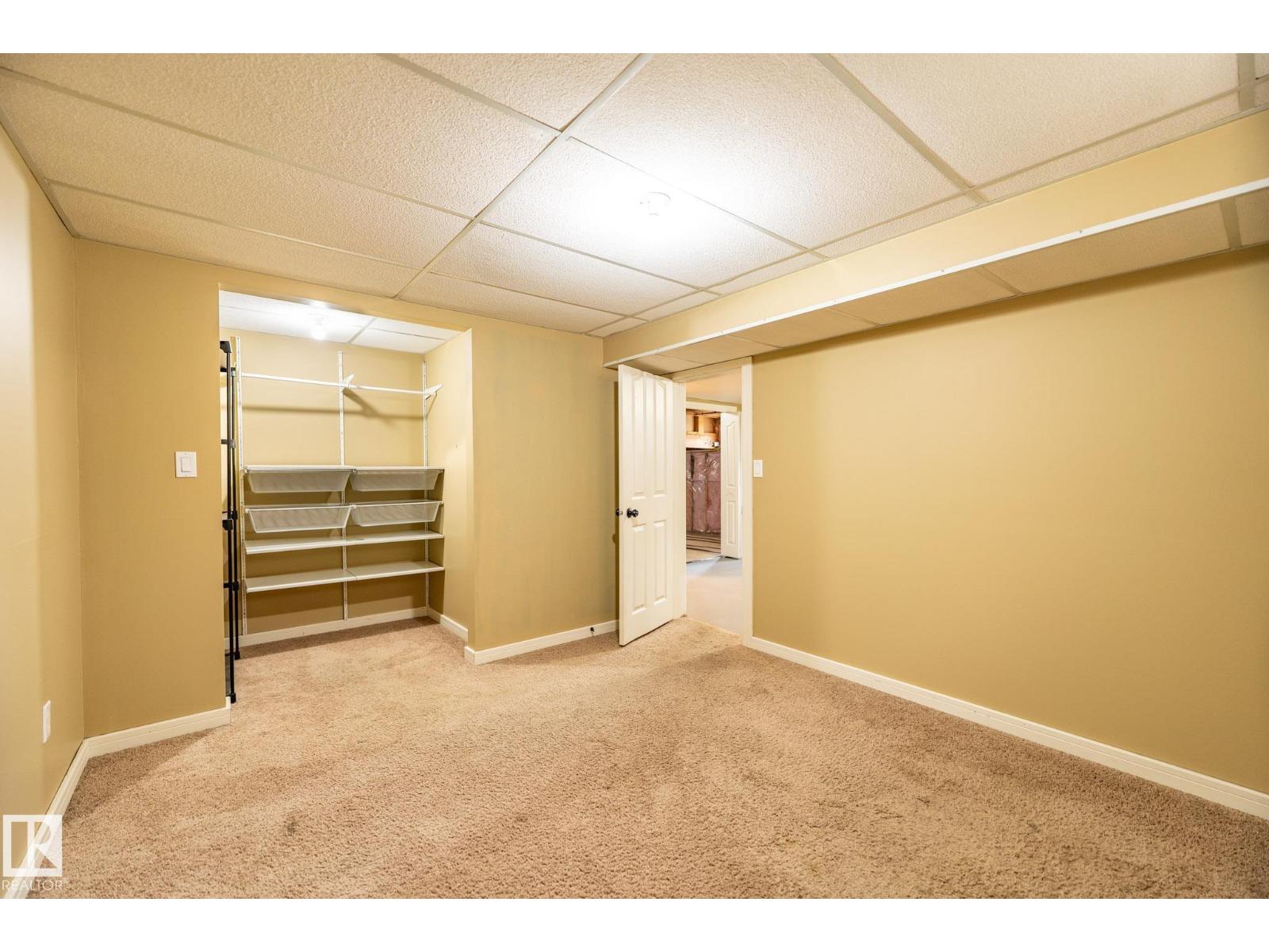 8111 187 ST NW, Edmonton