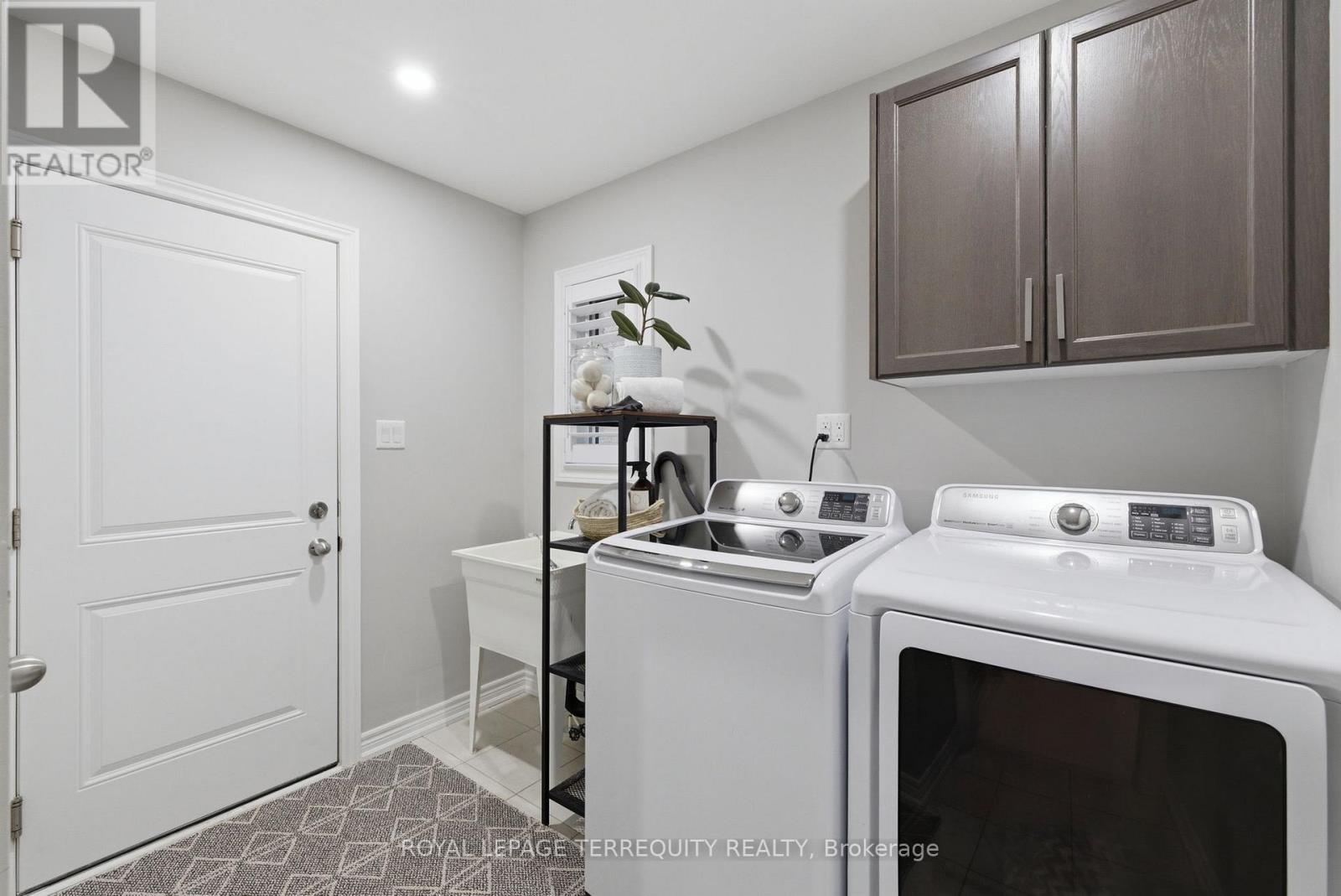 215 RONALD HOOPER AVENUE - 21
