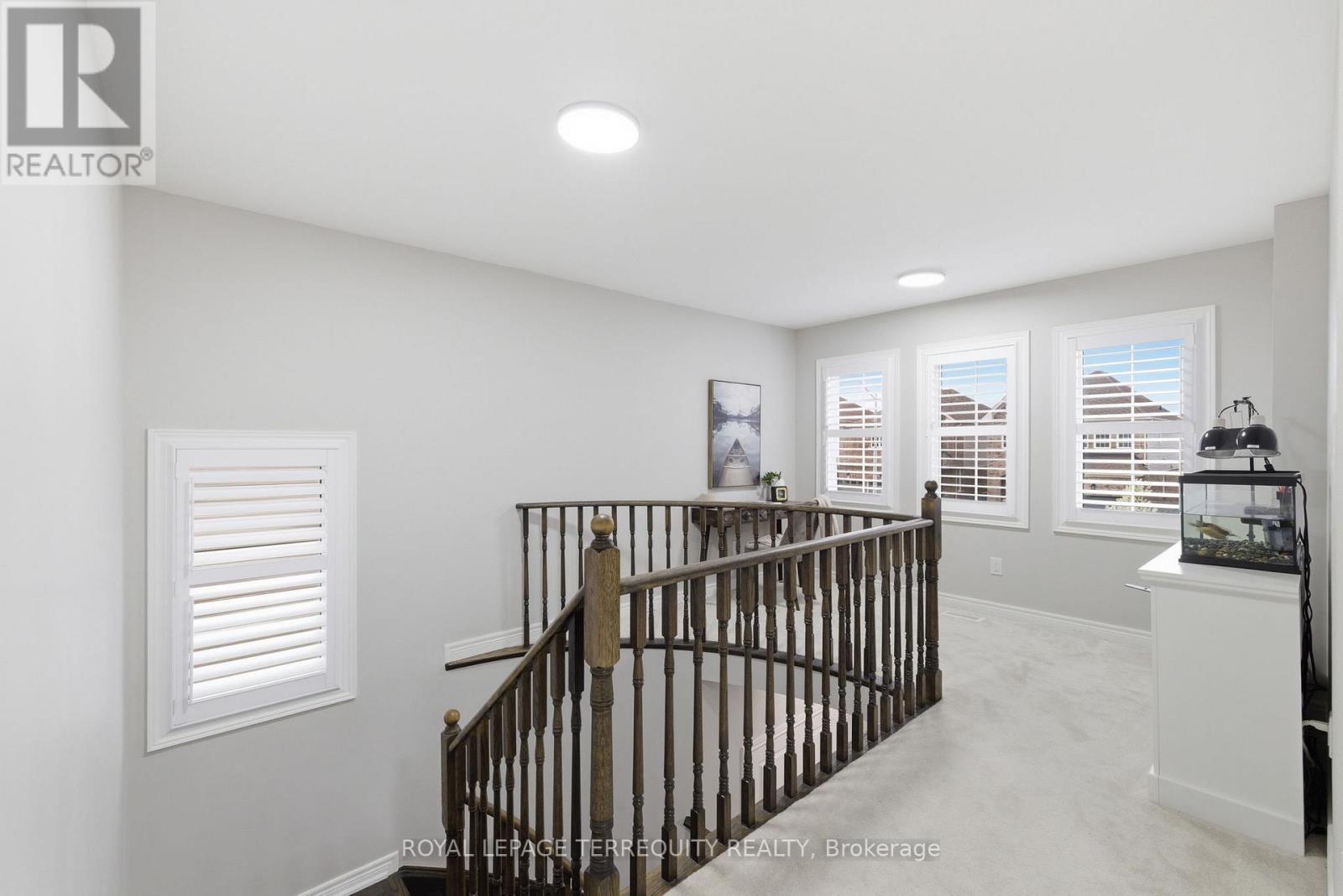215 RONALD HOOPER AVENUE - 23