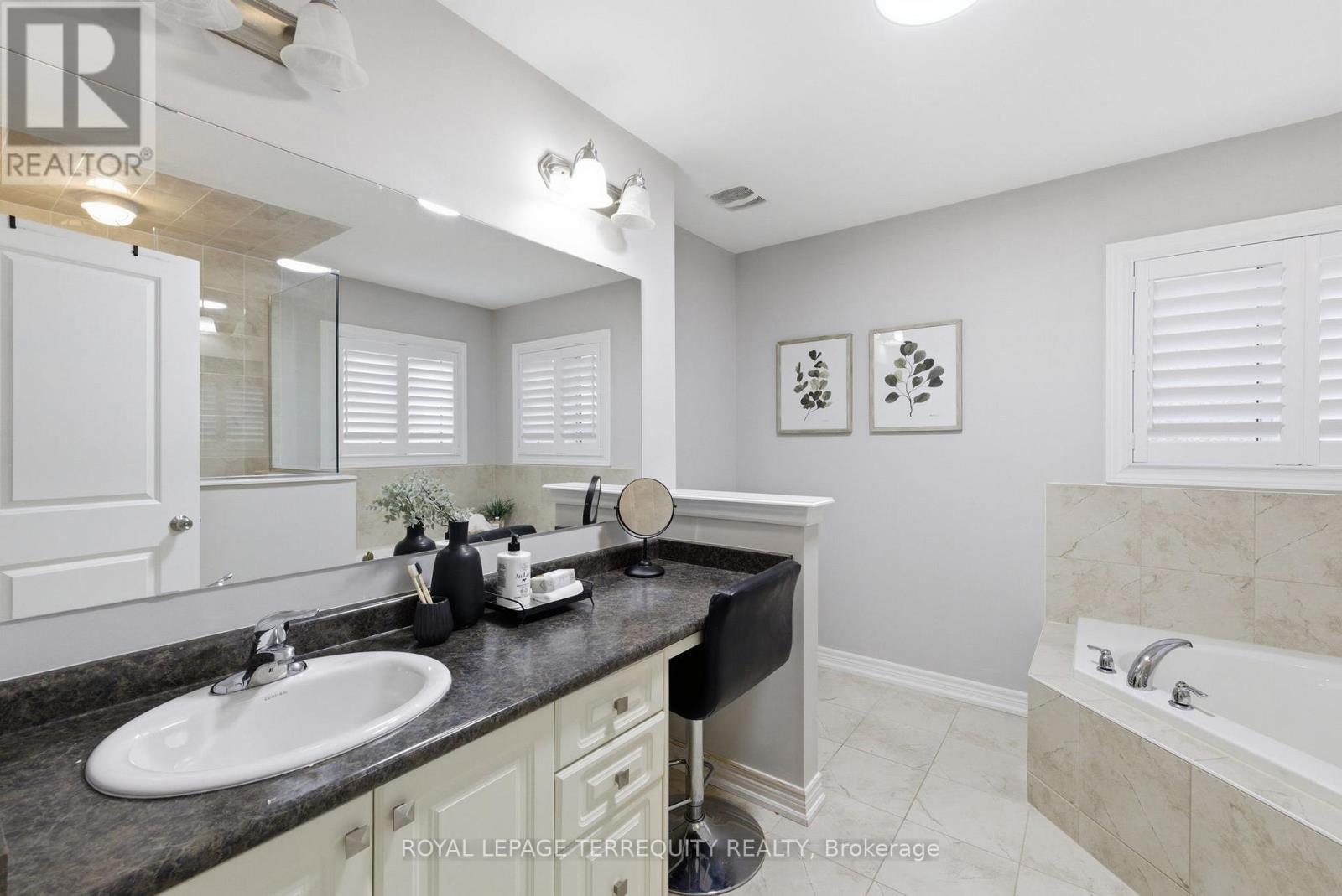 215 RONALD HOOPER AVENUE - 28