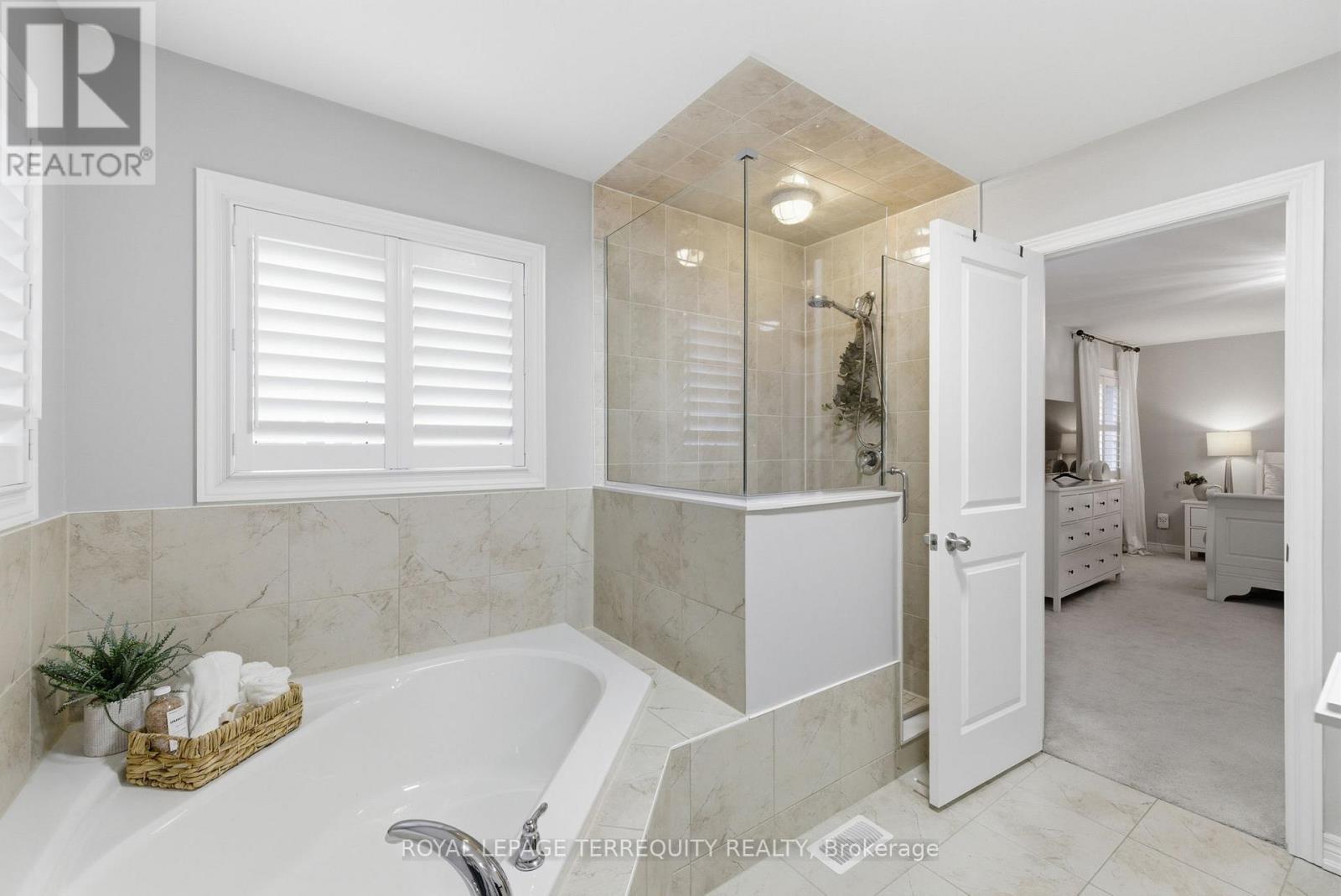 215 RONALD HOOPER AVENUE - 29