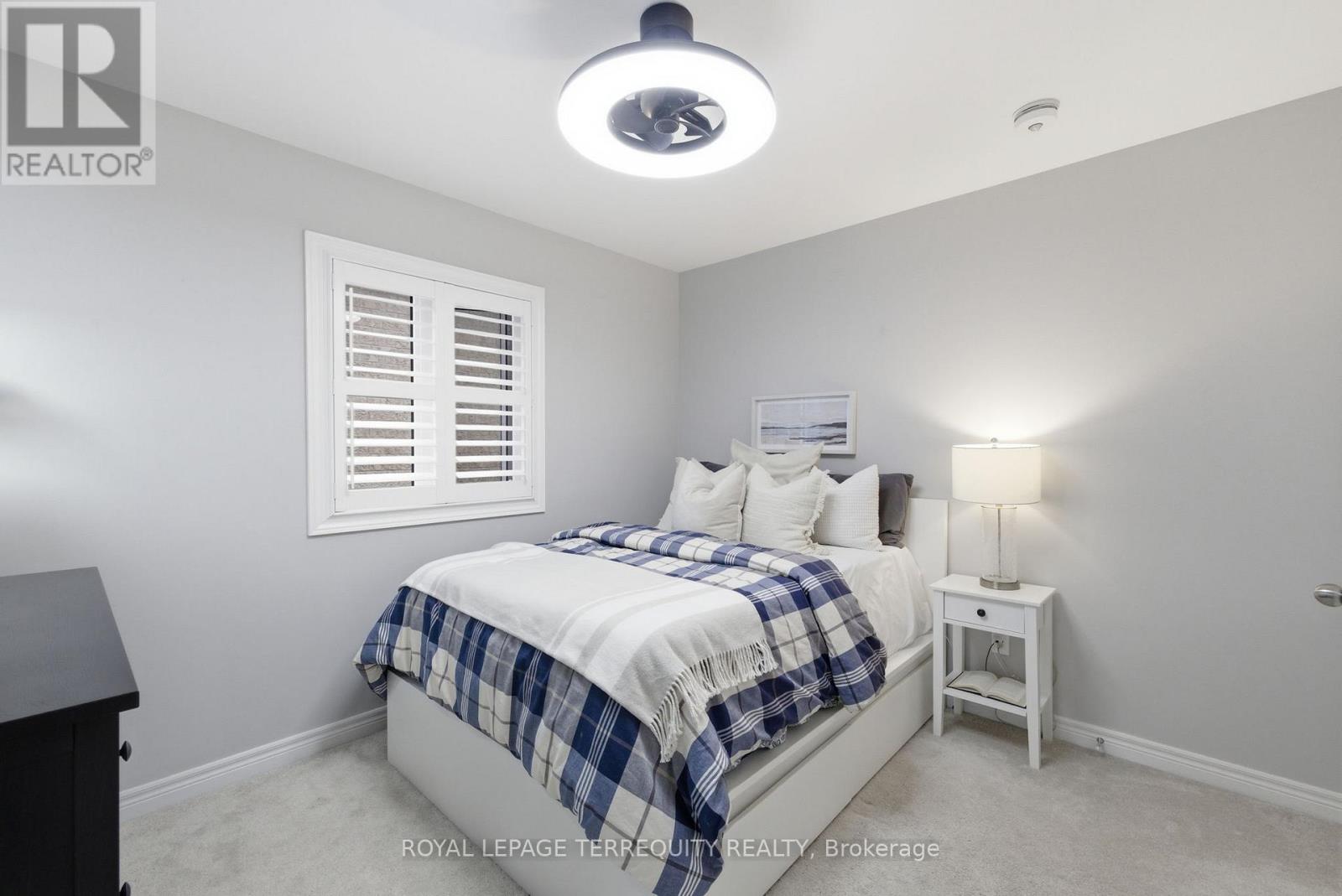 215 RONALD HOOPER AVENUE - 31