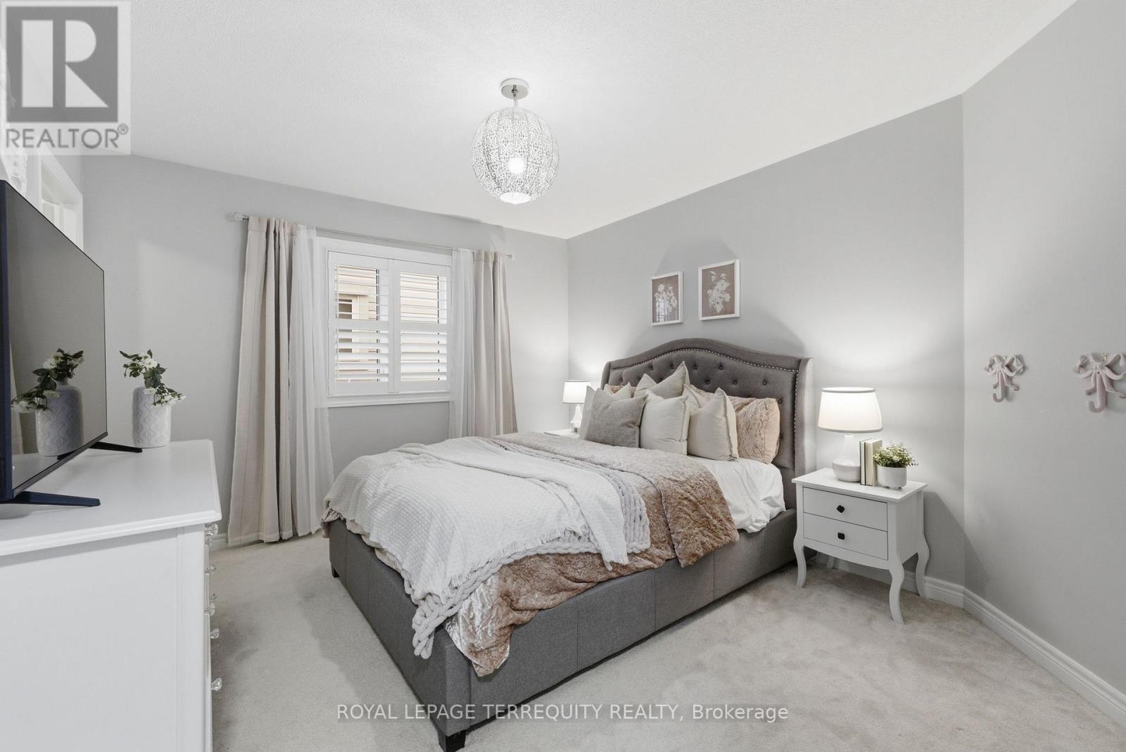215 RONALD HOOPER AVENUE - 35